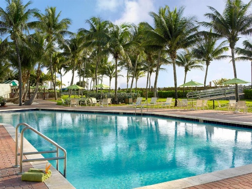 Holiday Inn Miami Beach-Oceanfront image 39